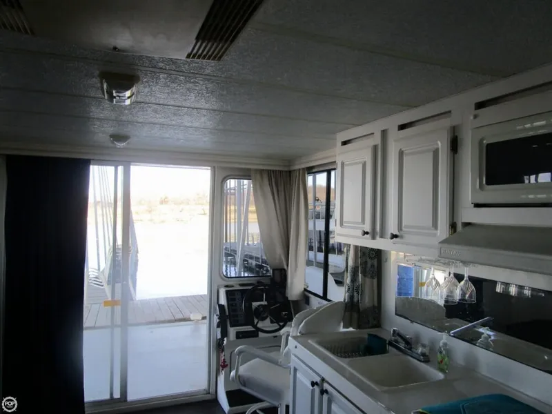 Slide: The Image of Catamaran 35 2002 - 4