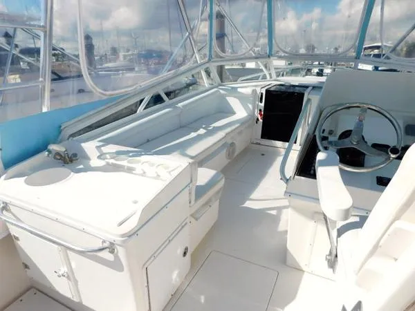 Slide: The Image of Contender 35 Side Console 2006 - 4