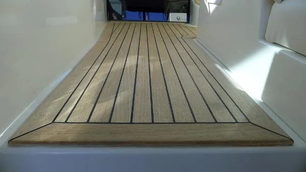 Slide: The Image of Sea Ray 470 Sundancer 2012 - 8