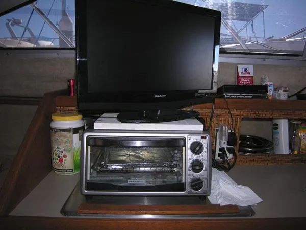 Slide: The Image of Silverton 29 Sport Cruiser 1985 - 3