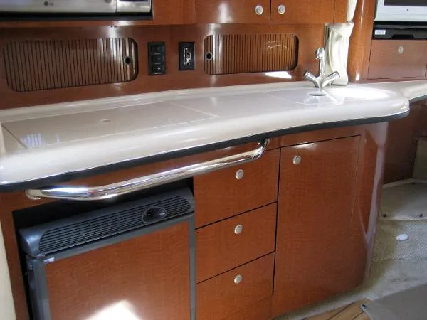 Slide: The Image of Sea Ray 320 Sundancer 2005 - 8