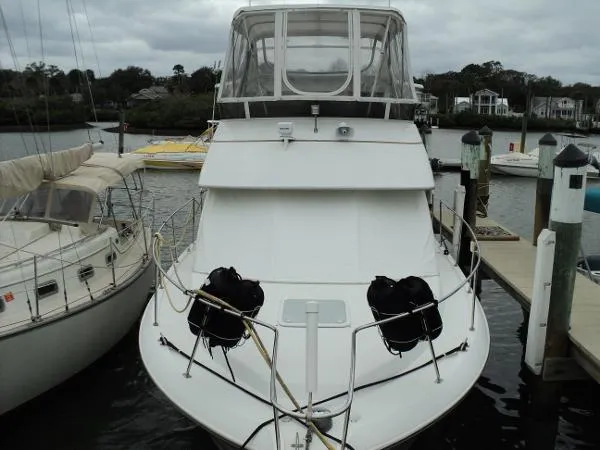 Slide: The Image of Carver Yachts 325 AFT CABIN 1997 - 0