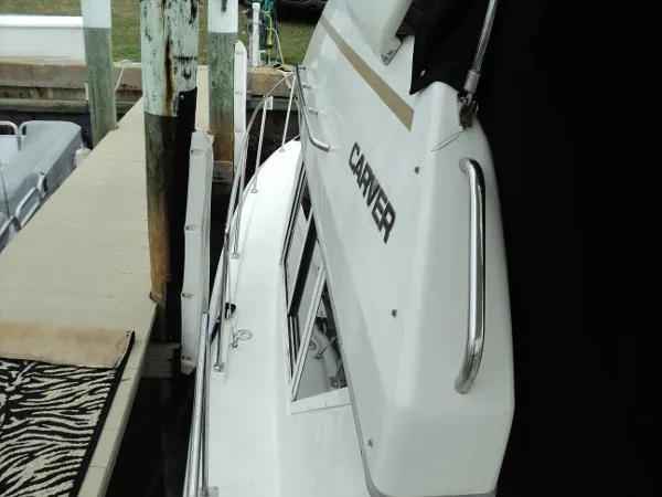 Slide: The Image of Carver Yachts 325 AFT CABIN 1997 - 8