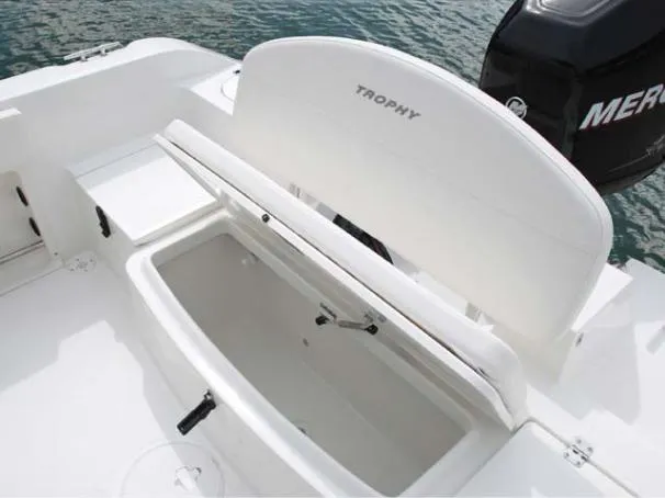 Slide: The Image of Trophy 2203 Center Console 2011 - 4