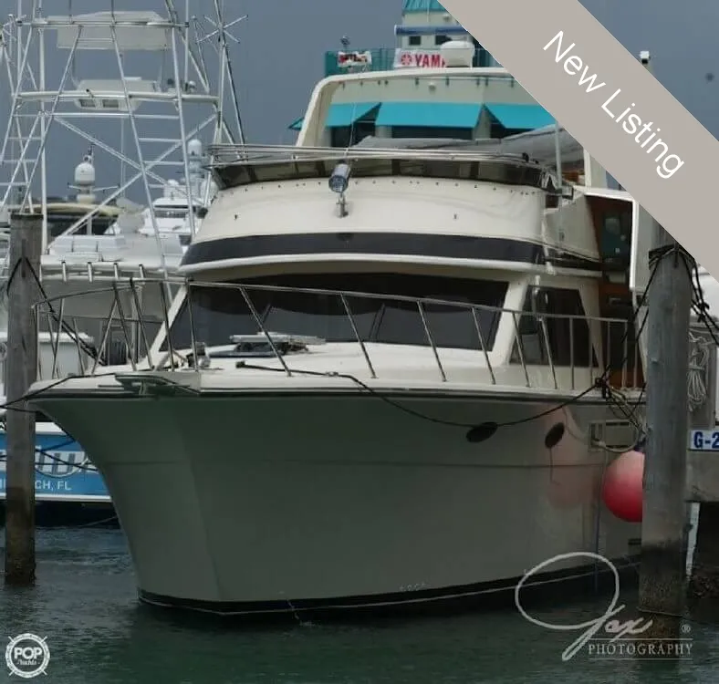 Slide: The Image of Carver Yachts Californian 45 Sundeck Double Cabin 1989 - 1
