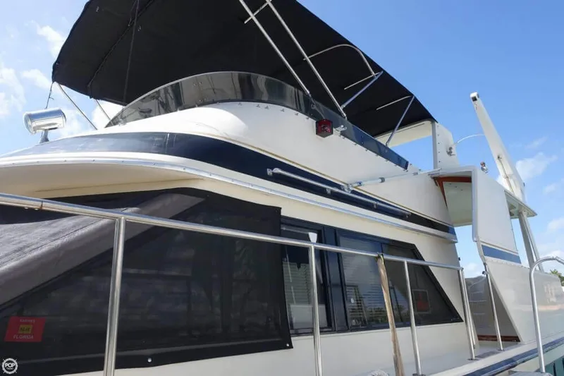 Slide: The Image of Carver Yachts Californian 45 Sundeck Double Cabin 1989 - 2