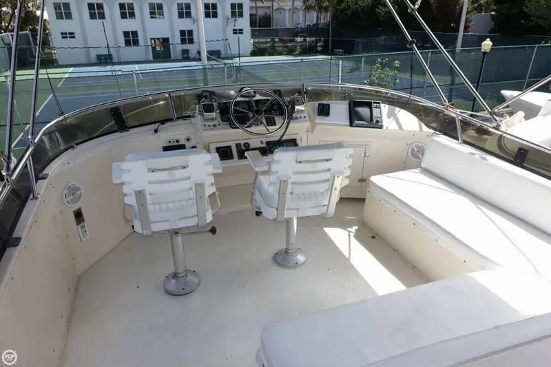 Slide: The Image of Carver Yachts Californian 45 Sundeck Double Cabin 1989 - 3