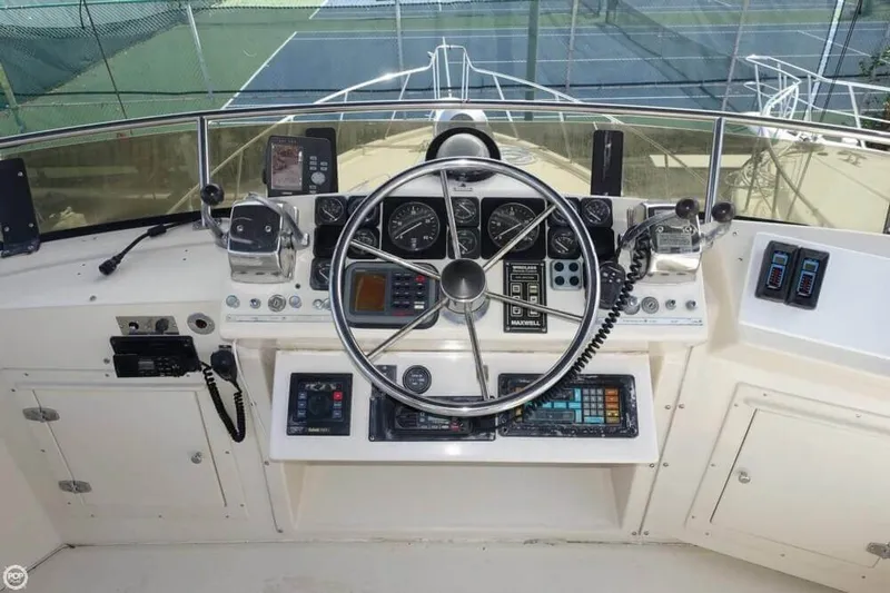 Slide: The Image of Carver Yachts Californian 45 Sundeck Double Cabin 1989 - 5