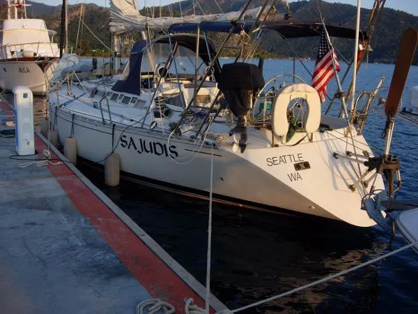 Slide: The Image of Beneteau First 435 1985 - 1