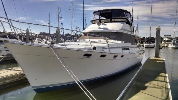 Slide: The Image of Bayliner 3888 Motoryacht 1990 - 0