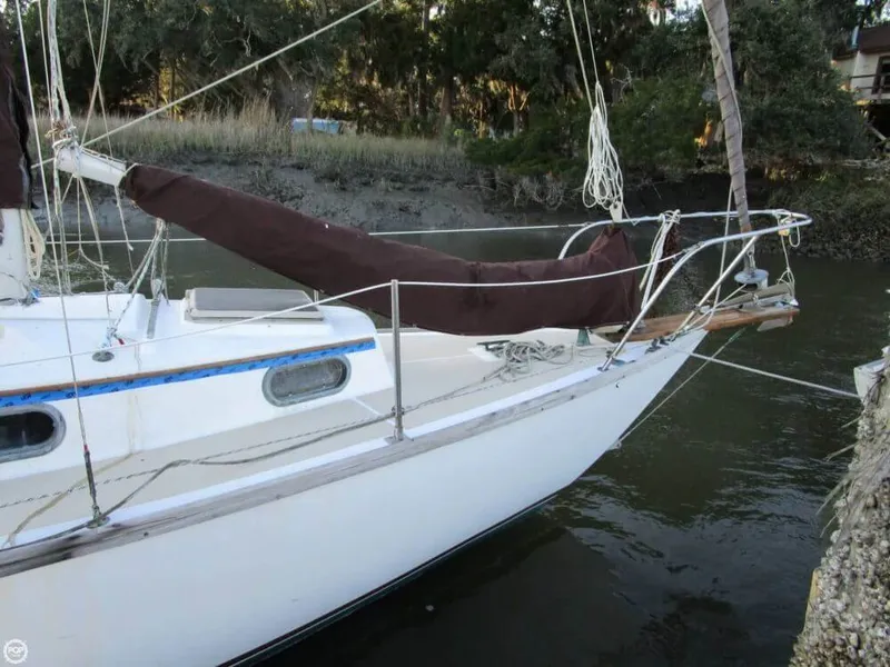 Slide: The Image of Cape Dory 30 1982 - 3