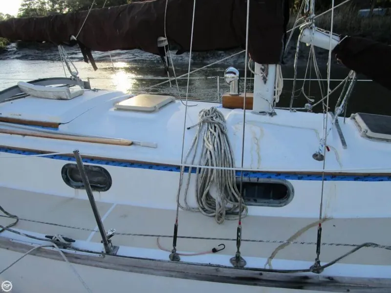 Slide: The Image of Cape Dory 30 1982 - 4