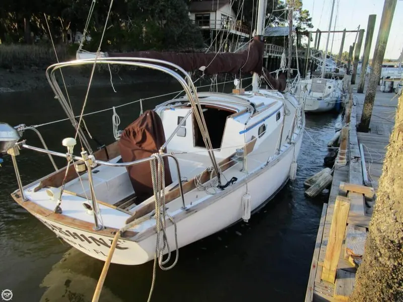 Slide: The Image of Cape Dory 30 1982 - 7