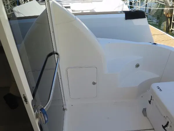 Slide: The Image of Sea Ray 390 Sedan Bridge 2010 - 11