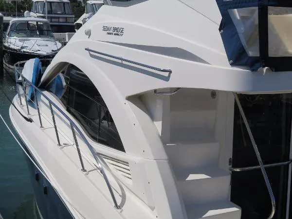 Slide: The Image of Sea Ray 390 Sedan Bridge 2010 - 4