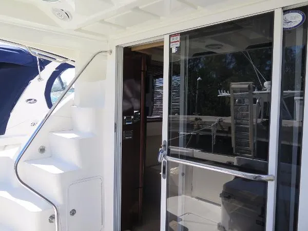 Slide: The Image of Sea Ray 390 Sedan Bridge 2010 - 9