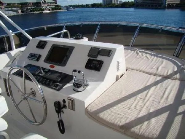 Slide: The Image of Symbol 58 Pilothouse 2006 - 4