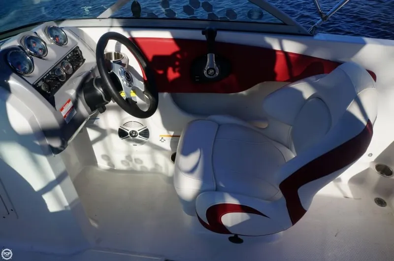 Slide: The Image of Chaparral H20 19 Sport 2012 - 8