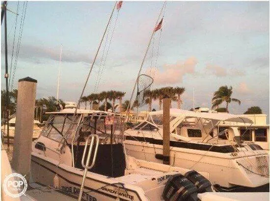 Slide: The Image of Grady-White 300 Marlin 2001 - 3