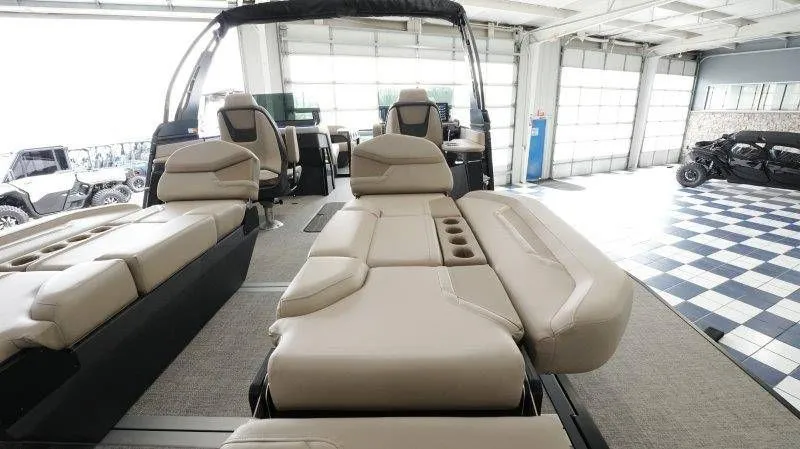 Slide: The Image of Flamingo Rove 24'│26' 2026 - 15