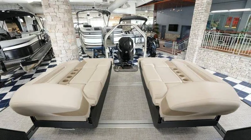 Slide: The Image of Flamingo Rove 24'│26' 2026 - 20