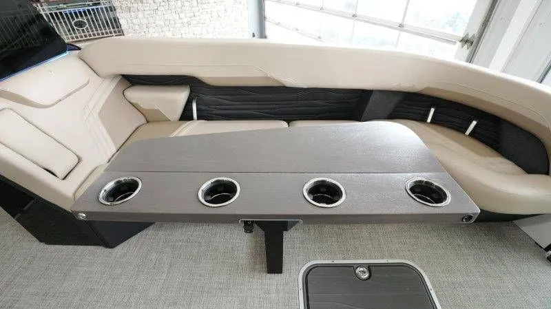 Slide: The Image of Flamingo Rove 24'│26' 2026 - 23