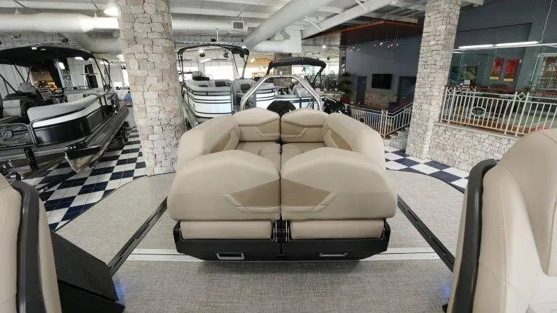 Slide: The Image of Flamingo Rove 24'│26' 2026 - 25