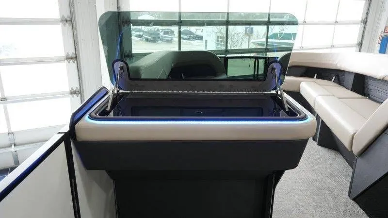 Slide: The Image of Flamingo Rove 24'│26' 2026 - 8