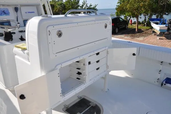 Slide: The Image of Yellowfin 34 2009 - 10