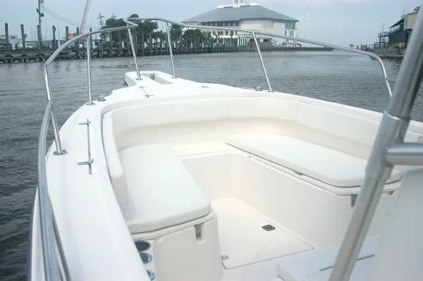 Slide: The Image of Boston Whaler 26 Outrage 1998 - 3
