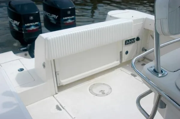 Slide: The Image of Boston Whaler 26 Outrage 1998 - 5