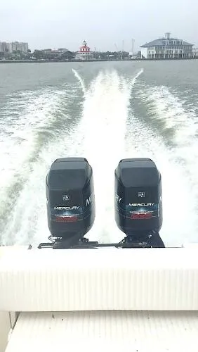 Slide: The Image of Boston Whaler 26 Outrage 1998 - 9