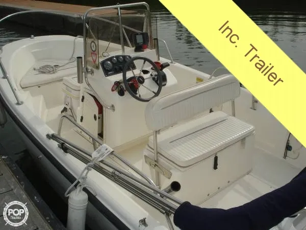 Slide: The Image of Boston Whaler Dauntless 16 2000 - 1