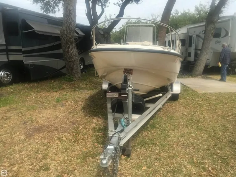Slide: The Image of Boston Whaler Dauntless 16 2000 - 10