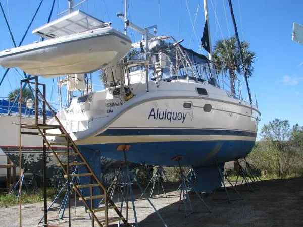 Slide: The Image of Hunter 450 Passage 2001 - 0