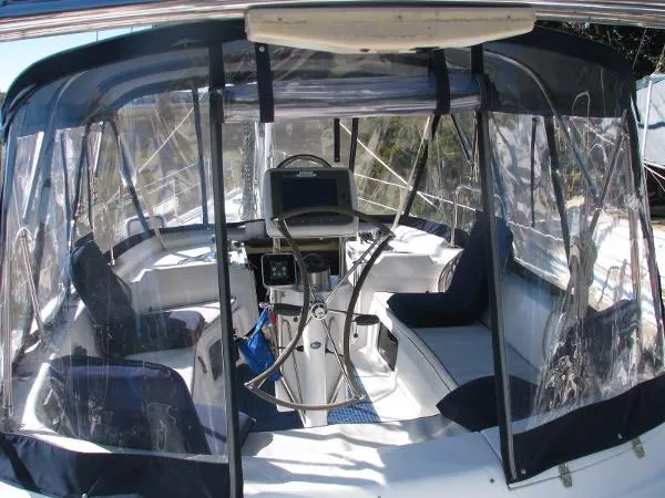 Slide: The Image of Hunter 450 Passage 2001 - 11