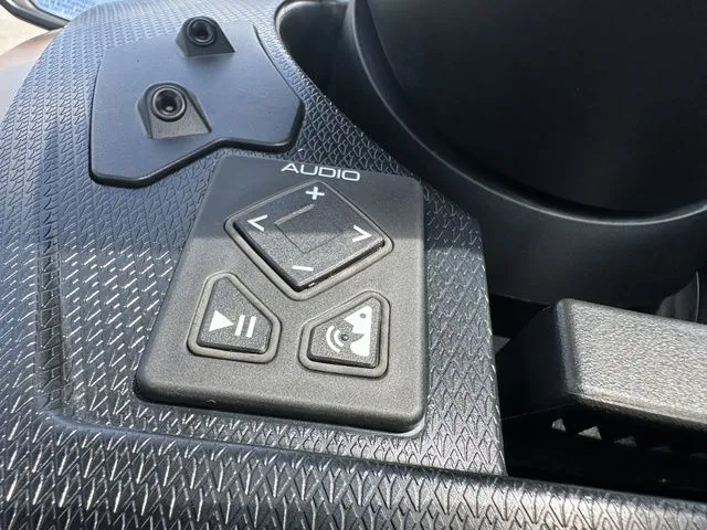 Slide: The Image of Yamaha FX Cruiser HO 2025 - 10