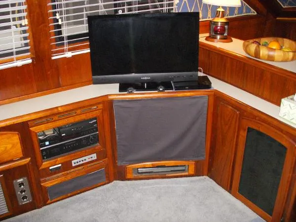 Slide: The Image of Californian FB Motor Yacht 1987 - 10