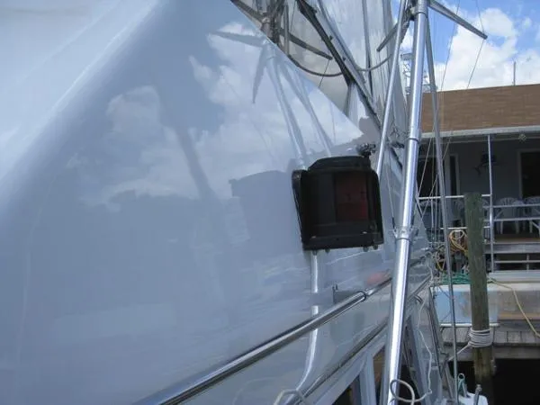 Slide: The Image of Hatteras 52 Convertible 1984 - 10