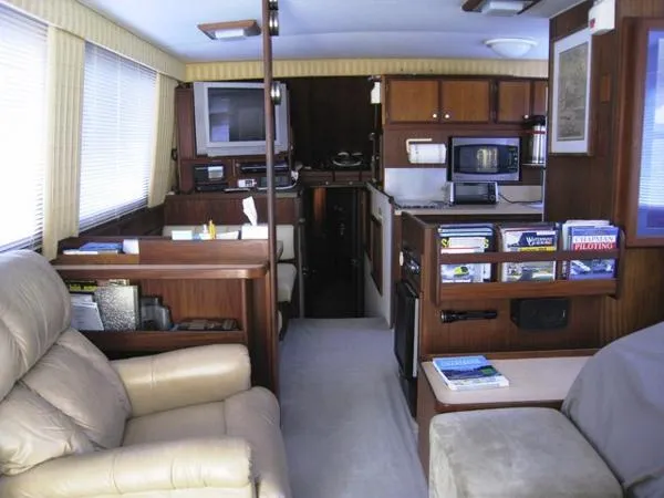 Slide: The Image of Hatteras 52 Convertible 1984 - 2