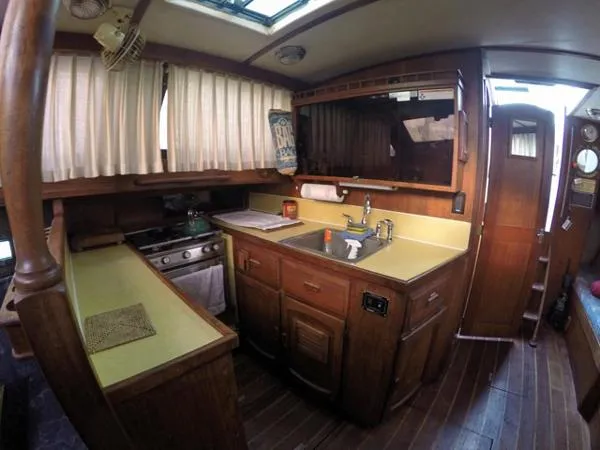 Slide: The Image of Cooper 416 Pilothouse Sloop 1981 - 3