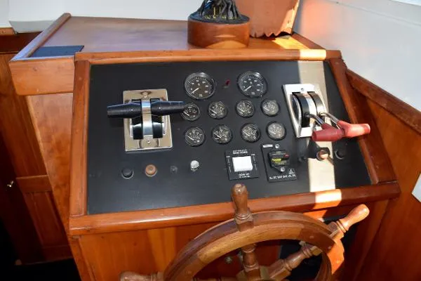 Slide: The Image of Concord 40' Motor Yacht 1974 - 4