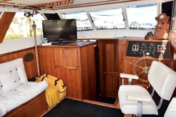 Slide: The Image of Concord 40' Motor Yacht 1974 - 5
