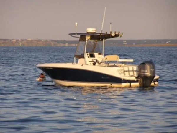 Slide: The Image of Wellcraft 232 Fisherman 2011 - 1
