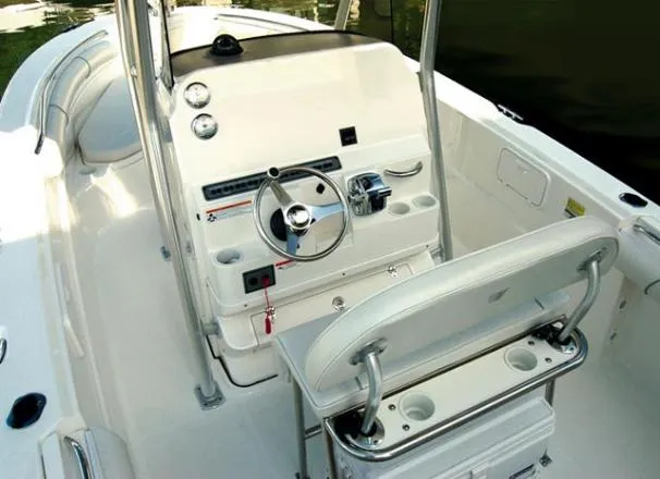 Slide: The Image of Wellcraft 232 Fisherman 2011 - 6