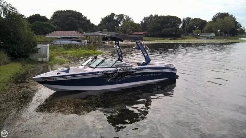 Slide: The Image of Correct Craft Super Air Nautique 230 2011 - 1