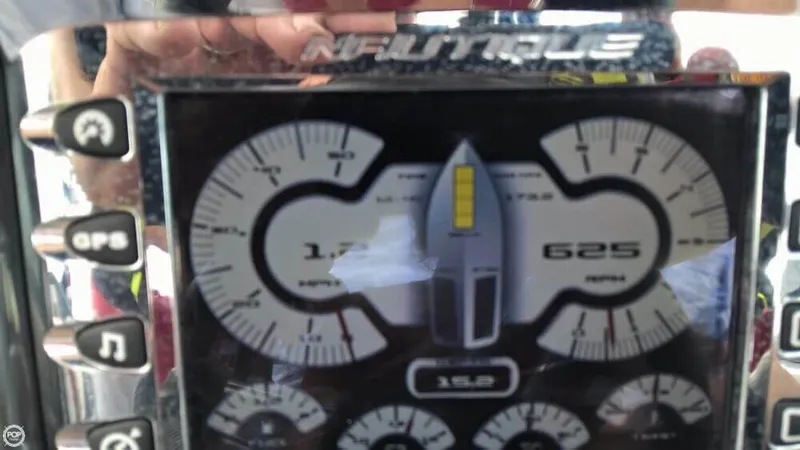 Slide: The Image of Correct Craft Super Air Nautique 230 2011 - 6