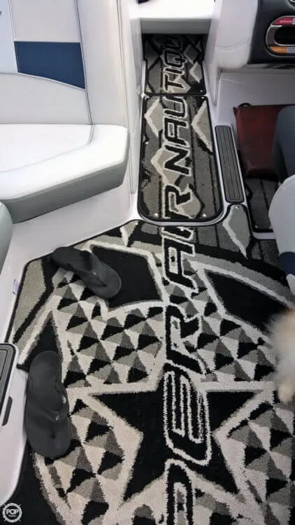 Slide: The Image of Correct Craft Super Air Nautique 230 2011 - 9