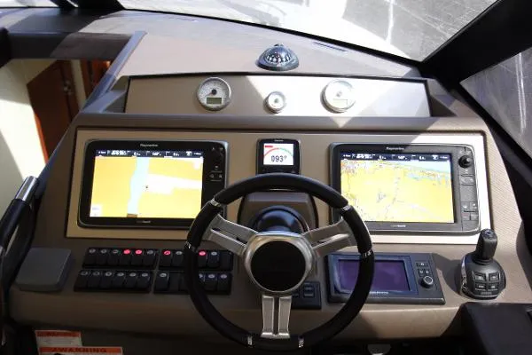 Slide: The Image of Prestige 500 Flybridge 2014 - 2