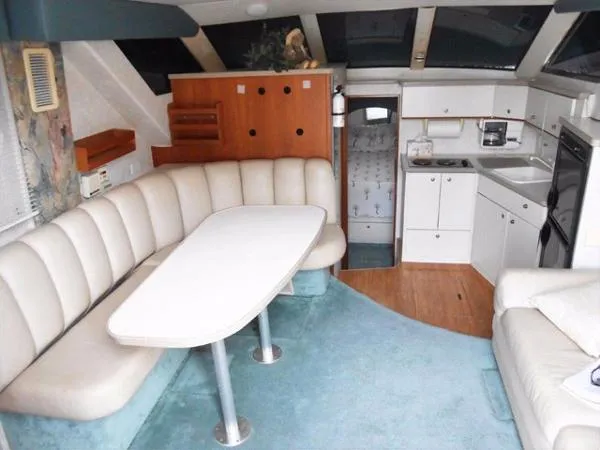 Slide: The Image of Silverton 351 Sedan Cruiser 1997 - 4
